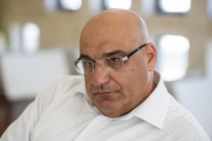 Time for Adrian Delia and PN to seek out ‘pale red’ vote, Schiavone says